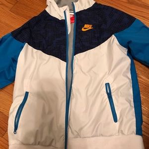 Nike Boys Windbreaker Medium